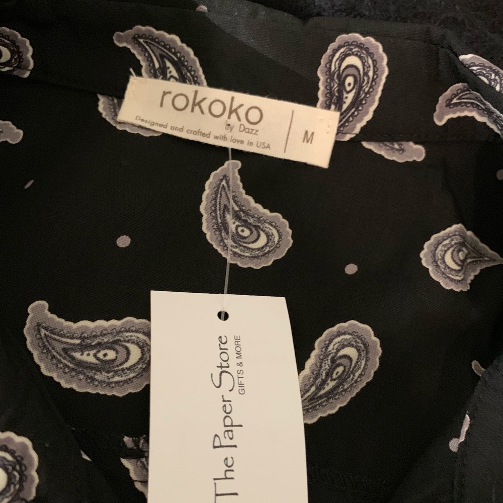 Patterned Button Up Blouse - Picture 3 of 3